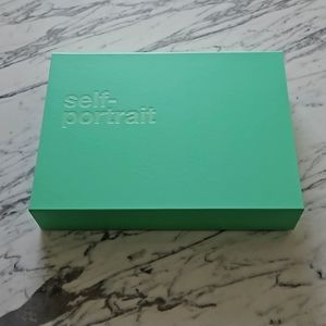 BRAND NEW SELF PORTRAIT GIFT BOX WITH MAGNETIC CLOSURE & BUILT IN WRAPPING PAPER